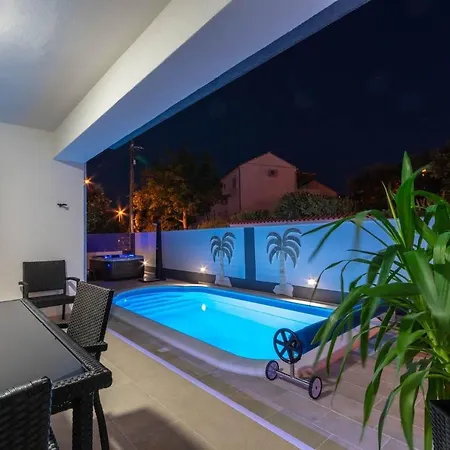 In With Sea View, Terrace, Air Conditioning, W-lan 3553-1 Apartment *