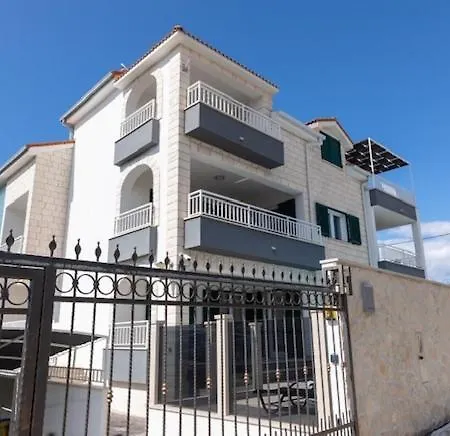 In With Sea View, Terrace, Air Conditioning, W-lan 3553-1