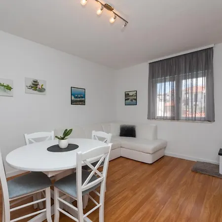 In With Sea View, Terrace, Air Conditioning, W-lan 3553-1 Apartment *