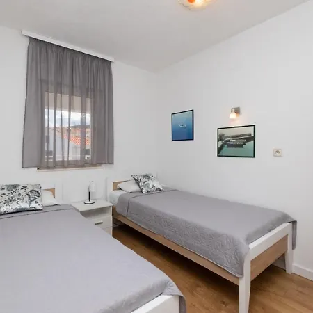 Apartment In With Sea View, Terrace, Air Conditioning, W-lan 3553-1