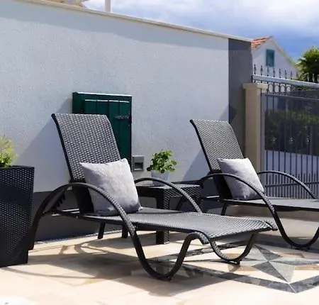 Apartment In With Sea View, Terrace, Air Conditioning, W-lan 3553-1